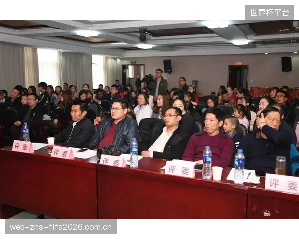 数据实力伯仲之间,两队将为小组第二展开激烈厮杀。 数据实力伯仲之间,两队将为小组第二展开激烈厮杀。